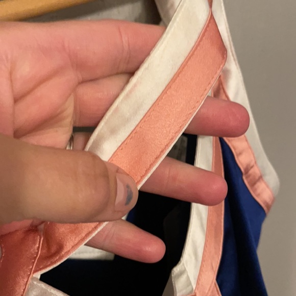 F21 silky wide strap camisole top NWT - Picture 3 of 11